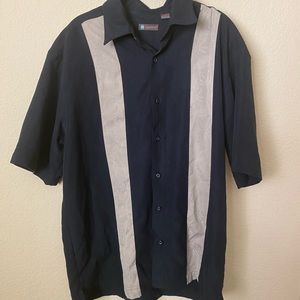 Vintage style Bowling shirt. Centric brand. Size L